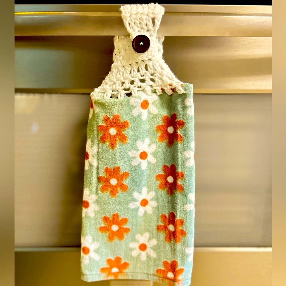 HAND CRAFTED Crochet Top Colorful Floral Hanging Kitchen & Bathroom Hand Towels - Picture 9 of 10